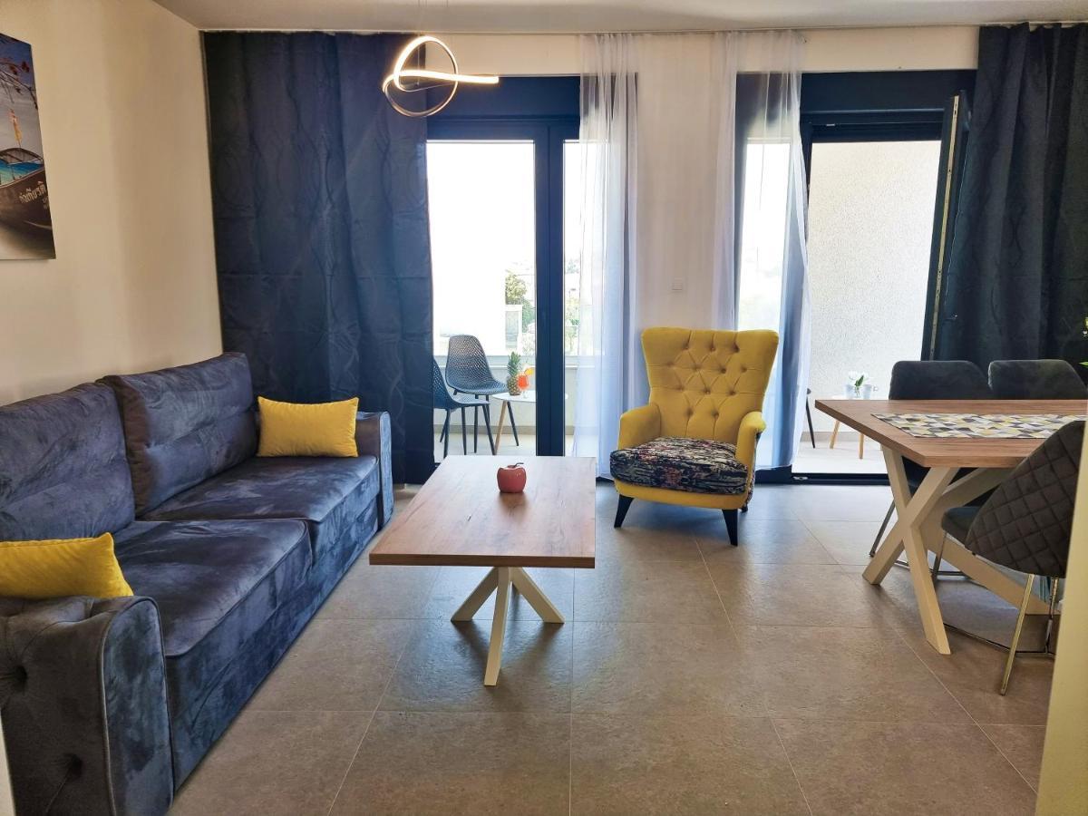 Shark Deluxe Apartament Novalja
