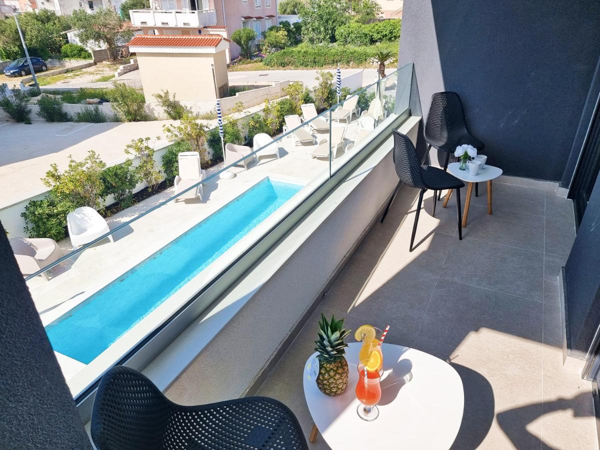 Shark Deluxe Apartament Novalja