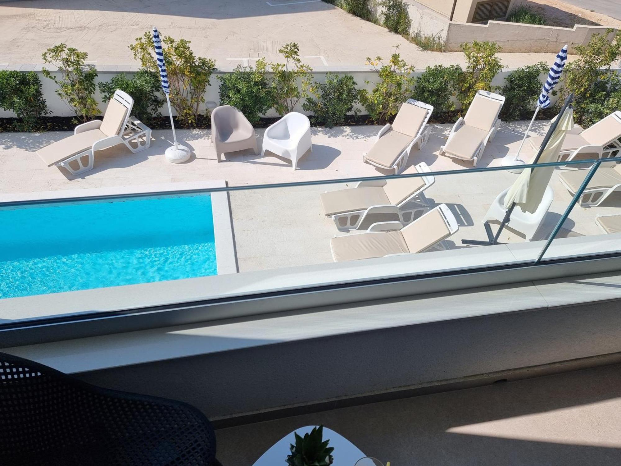 Shark Deluxe Apartament Novalja